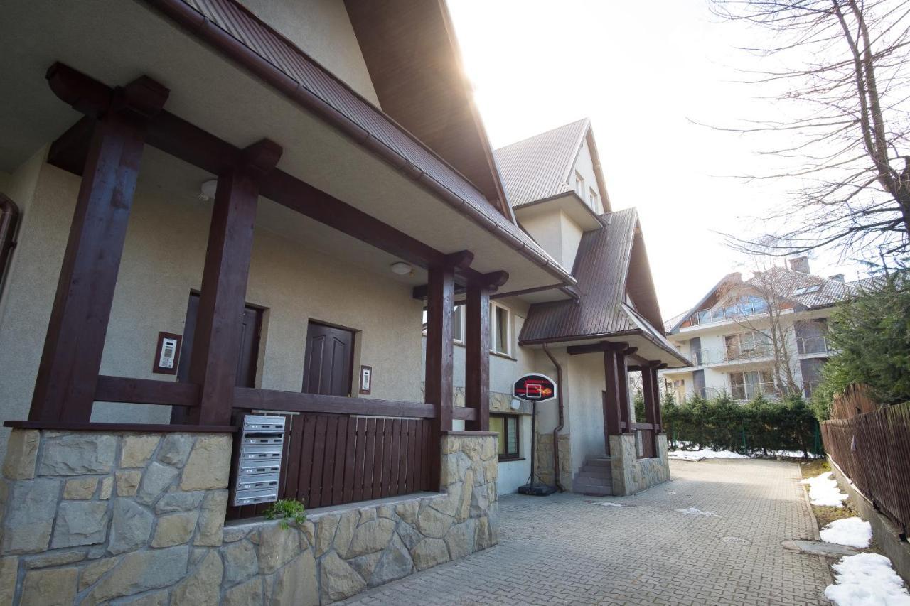 Pod Dachem W Centrum Apartzakop Apartmán Zakopane